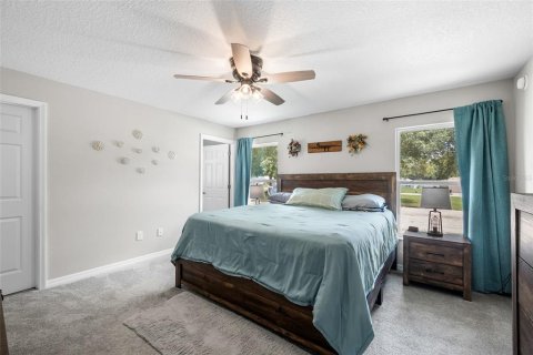 House in Citra, Florida 3 bedrooms, 133.13 sq.m. № 2222244 - photo 13