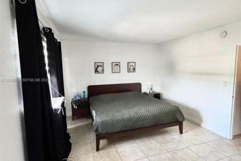Condominio en venta en Miami Beach, Florida, 1 dormitorio, 63.17 m2 № 2177953 - foto 4
