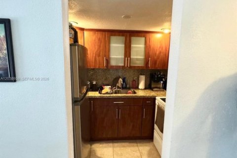 Condominio en venta en Miami Beach, Florida, 1 dormitorio, 63.17 m2 № 2177953 - foto 15