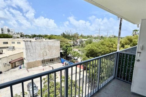 Condominio en venta en Miami Beach, Florida, 1 dormitorio, 63.17 m2 № 2177953 - foto 25