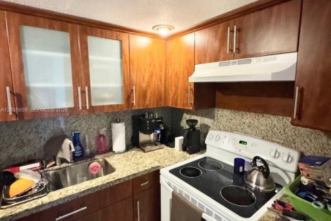 Condominio en venta en Miami Beach, Florida, 1 dormitorio, 63.17 m2 № 2177953 - foto 3