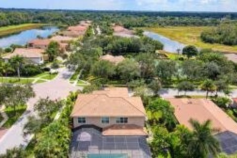 Villa ou maison à vendre à Royal Palm Beach, Floride: 6 chambres, 399.76 m2 № 1163165 - photo 1