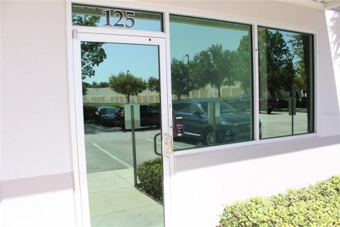 Propiedad comercial en venta en Orlando, Florida, 337.7 m2 № 1849556 - foto 2