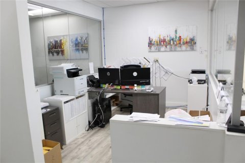 Propiedad comercial en venta en Orlando, Florida, 337.7 m2 № 1849556 - foto 8