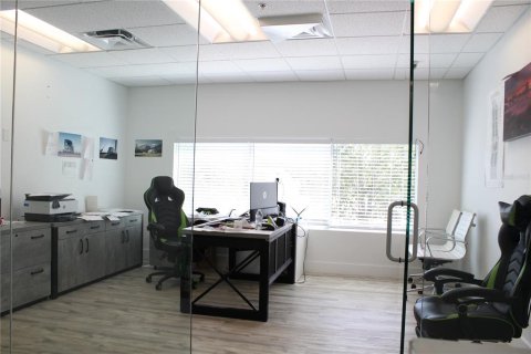 Propiedad comercial en venta en Orlando, Florida, 337.7 m2 № 1849556 - foto 6