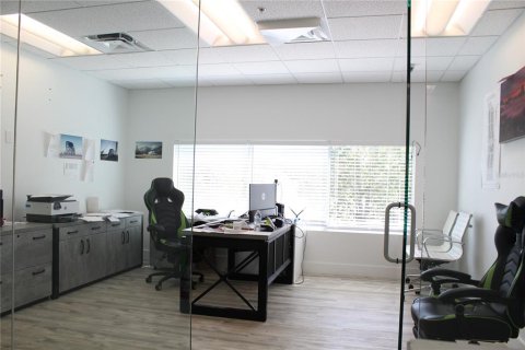 Propiedad comercial en venta en Orlando, Florida, 337.7 m2 № 1849556 - foto 21