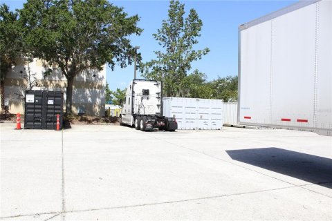 Propiedad comercial en venta en Orlando, Florida, 337.7 m2 № 1849556 - foto 24