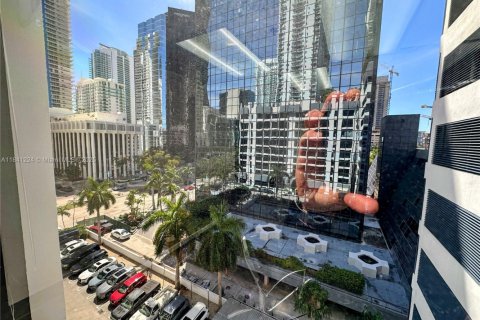 Commercial property in Miami, Florida № 1958080 - photo 14