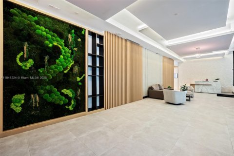 Commercial property in Miami, Florida № 1958080 - photo 3