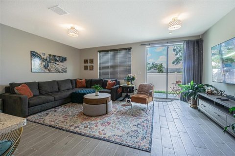 Touwnhouse à vendre à Brandon, Floride: 3 chambres, 141.68 m2 № 1296553 - photo 6