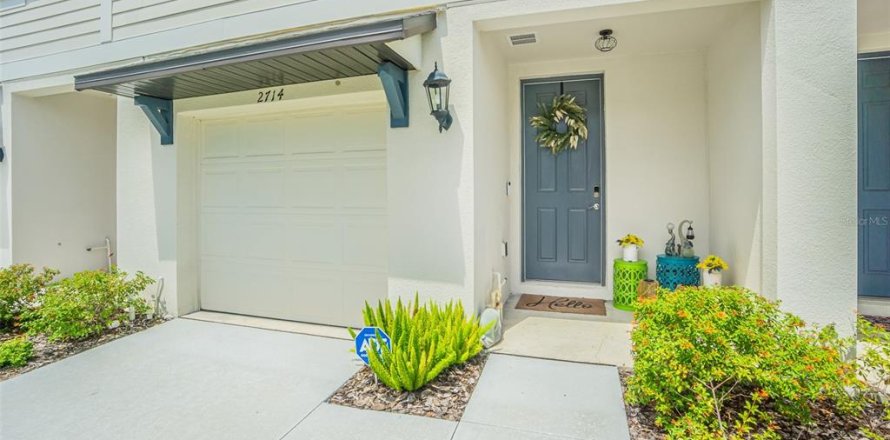 Touwnhouse à Brandon, Floride 3 chambres, 141.68 m2 № 1296553