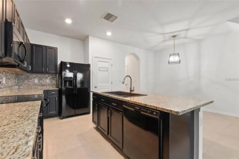 Touwnhouse à louer à Odessa, Floride: 3 chambres, 155.43 m2 № 2385898 - photo 11