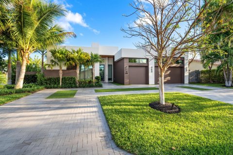 House in Lighthouse Point, Florida 3 bedrooms, 260.59 sq.m. № 2086934 - photo 2