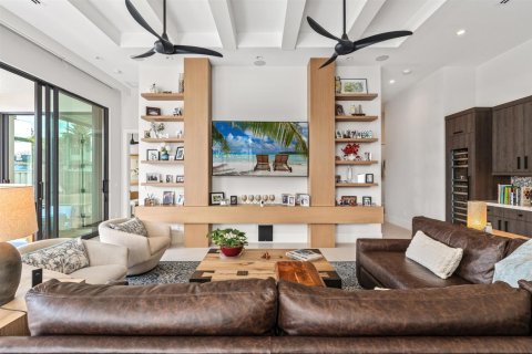 House in Lighthouse Point, Florida 3 bedrooms, 260.59 sq.m. № 2086934 - photo 15