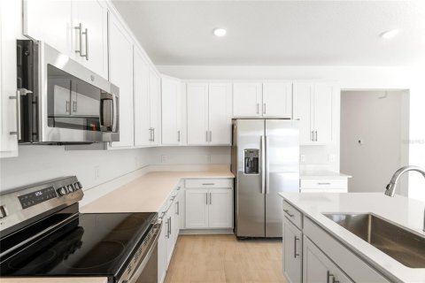 Villa ou maison à vendre à Tavares, Floride: 4 chambres, 192.31 m2 № 1352614 - photo 6