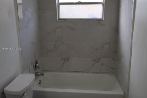 Villa ou maison à vendre à Deerfield Beach, Floride: 3 chambres, 103.4 m2 № 1890664 - photo 9