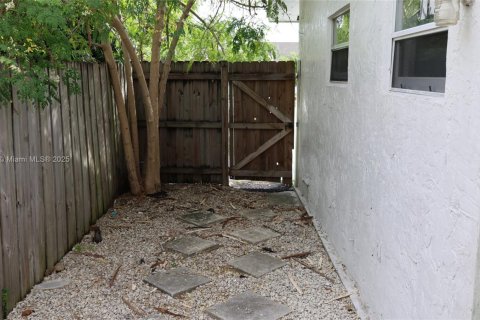 Villa ou maison à vendre à Deerfield Beach, Floride: 3 chambres, 103.4 m2 № 1890664 - photo 18