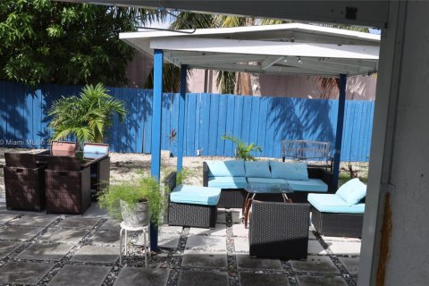 Villa ou maison à vendre à Deerfield Beach, Floride: 3 chambres, 103.4 m2 № 1890664 - photo 21