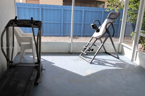 Villa ou maison à vendre à Deerfield Beach, Floride: 3 chambres, 103.4 m2 № 1890664 - photo 23