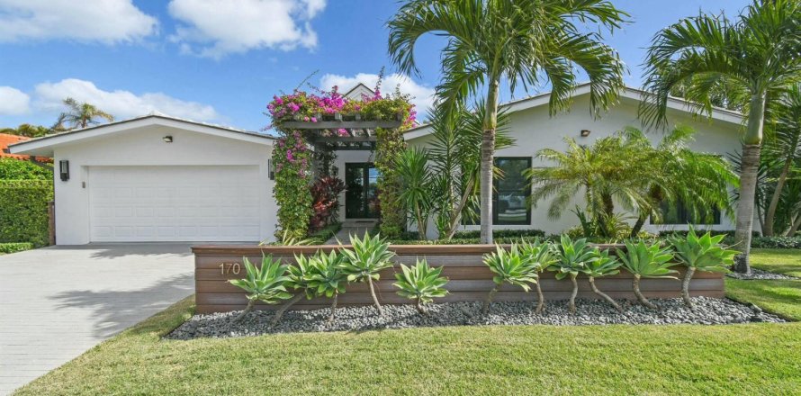 Casa en Jupiter Inlet Colony, Florida 4 dormitorios, 235.32 m2 № 2176243