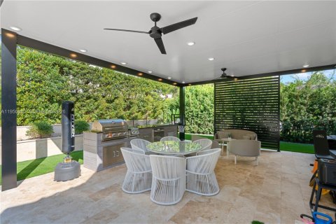 Villa ou maison à vendre à Pinecrest, Floride: 4 chambres, 315.22 m2 № 2079984 - photo 17