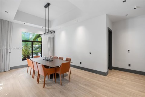 Villa ou maison à vendre à Pinecrest, Floride: 4 chambres, 315.22 m2 № 2079984 - photo 27