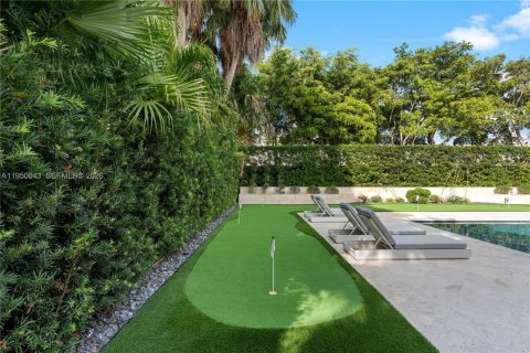 Villa ou maison à vendre à Pinecrest, Floride: 4 chambres, 315.22 m2 № 2079984 - photo 8