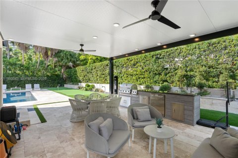 Villa ou maison à vendre à Pinecrest, Floride: 4 chambres, 315.22 m2 № 2079984 - photo 18