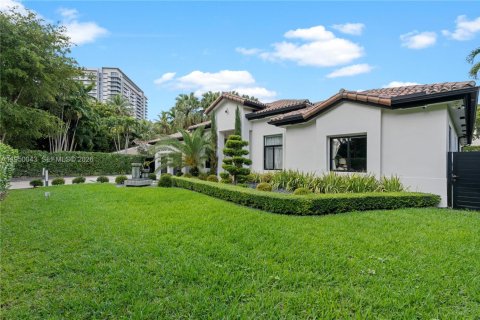 Villa ou maison à vendre à Pinecrest, Floride: 4 chambres, 315.22 m2 № 2079984 - photo 4