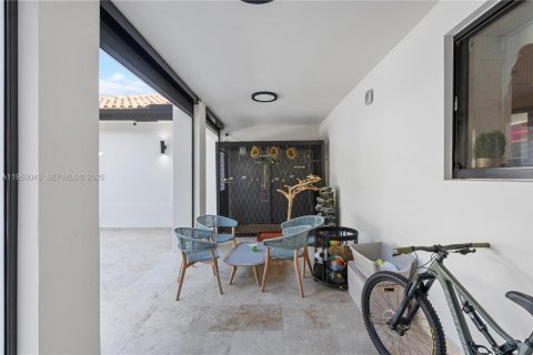 Villa ou maison à vendre à Pinecrest, Floride: 4 chambres, 315.22 m2 № 2079984 - photo 19
