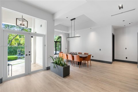 Villa ou maison à vendre à Pinecrest, Floride: 4 chambres, 315.22 m2 № 2079984 - photo 26