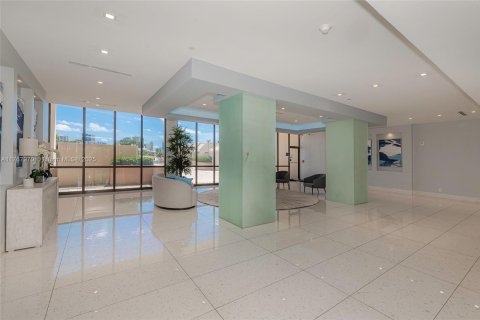 Condo in Aventura, Florida, 2 bedrooms  № 1699637 - photo 30