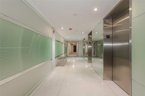 Condo in Aventura, Florida, 2 bedrooms  № 1699637 - photo 29