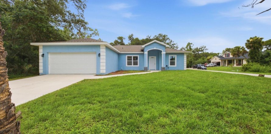 House in Port Charlotte, Florida 3 bedrooms, 153.75 sq.m. № 2190291