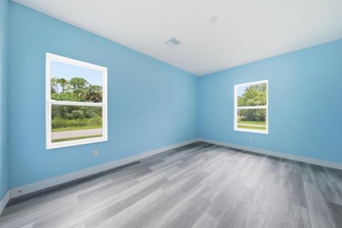 House in Port Charlotte, Florida 3 bedrooms, 153.75 sq.m. № 2190291 - photo 18