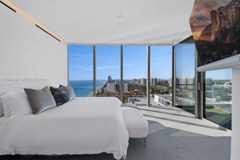 Copropriété à vendre à Hallandale Beach, Floride: 3 chambres, 236.44 m2 № 2030859 - photo 18