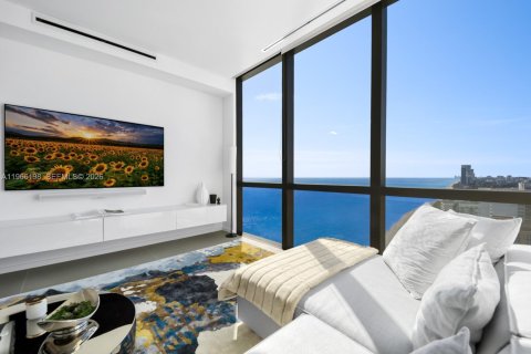 Copropriété à vendre à Hallandale Beach, Floride: 3 chambres, 236.44 m2 № 2030859 - photo 9