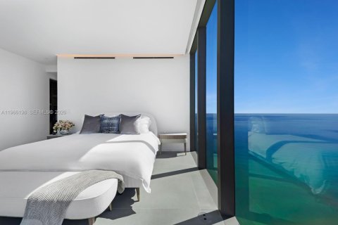 Copropriété à vendre à Hallandale Beach, Floride: 3 chambres, 236.44 m2 № 2030859 - photo 15