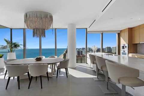 Copropriété à vendre à Hallandale Beach, Floride: 3 chambres, 236.44 m2 № 2030859 - photo 10