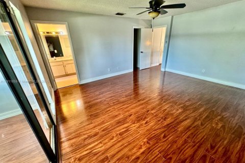 Touwnhouse à louer à Coral Springs, Floride: 4 chambres, 157 m2 № 1968109 - photo 24