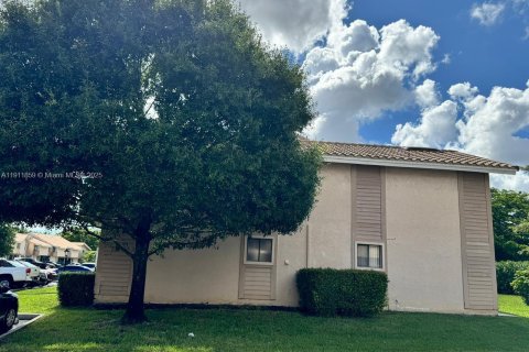 Touwnhouse à louer à Coral Springs, Floride: 4 chambres, 157 m2 № 1968109 - photo 4