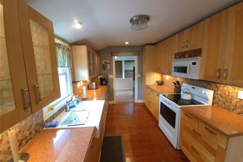 Купить виллу или дом в Даннеллон, Флорида 15 комнат, 245.63м2, № 1640829 - фото 5