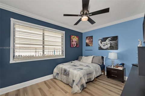 House in Miami Lakes, Florida 4 bedrooms, 204.48 sq.m. № 1821756 - photo 21