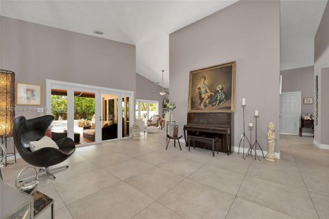 House in Miami Lakes, Florida 4 bedrooms, 204.48 sq.m. № 1821756 - photo 5