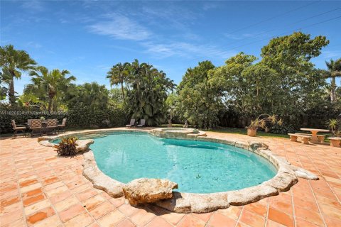 House in Miami Lakes, Florida 4 bedrooms, 204.48 sq.m. № 1821756 - photo 27