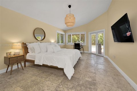 House in Miami Lakes, Florida 4 bedrooms, 204.48 sq.m. № 1821756 - photo 16