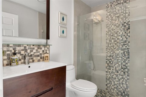 House in Miami Lakes, Florida 4 bedrooms, 204.48 sq.m. № 1821756 - photo 22