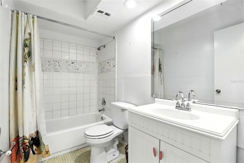 Casa en venta en Longwood, Florida, 4 dormitorios, 198.44 m2 № 1881210 - foto 23