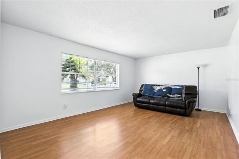Casa en venta en Longwood, Florida, 4 dormitorios, 198.44 m2 № 1881210 - foto 5