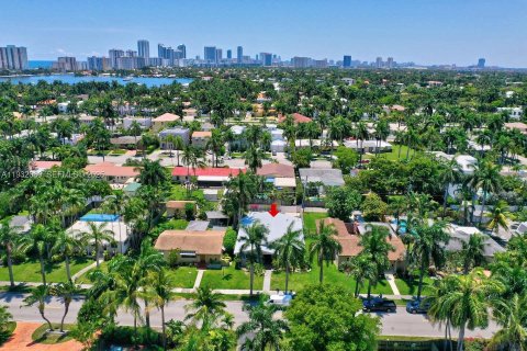 Casa en venta en Hollywood, Florida, 4 dormitorios, 197.6 m2 № 1990768 - foto 27